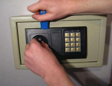 金平24小时上门开锁公司